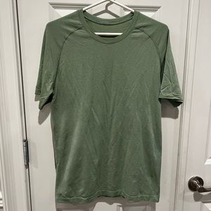 Men's Lululemon Movement is Medicine green crewneck shirt size S